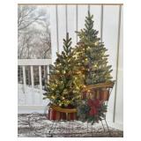 Pre lit sleigh and topiaries