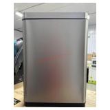 Automatic tall kitchen trash can