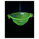 GREEN DEP 2 SPOUT MIXING BOWL