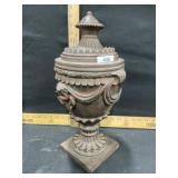 Crisdon 1998 Cherub design resin urn