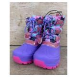 Kids Snow Boots with Multicolor Design