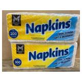 Pack of Disposable Napkins, 600 Total Count