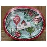 Christmas-Themed Disposable Plates