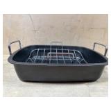 Roasting pan with meat rack