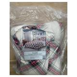 Full/Queen Plush Comforter Set