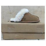 UGG Womenï¿½s Scuffette II Slippers, Size 7