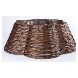 Scalloped Wicker Tree Collar