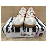 Womenï¿½s Sneakers, Size 6, Red/White Stripes