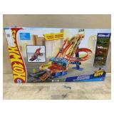 Hot Wheels City Rally Raceway Set