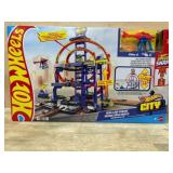 Hot Wheels City Mega Loop Garage Playset