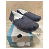 Women's TOMS Shoes, Size 7, Gray Color