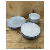 Minimalistic Dinnerware