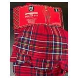 Plaid Men's Two-Piece Pajama Set, Size Small