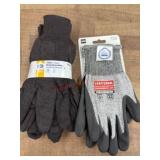 Work Gloves in Medium Size