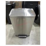 Tramontina 13 gallon step can- dented