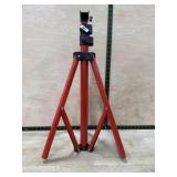 Tri pod light stand