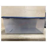 Tote with lid
