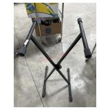 Folding stand for keyboard