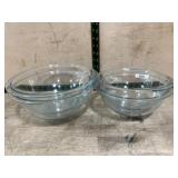 3 Glass nesting mixing bowls