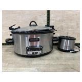 Crock pot slow cooker and mini crock pot