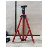 Tri pod light stand