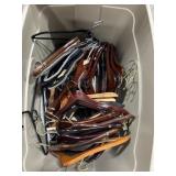 Tote of wood and felt hangers with lid