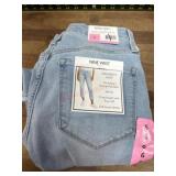 Nine West Light Wash Gramercy Crop Jeans