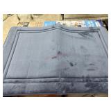 Memory foam bathroom rug