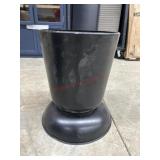 Black planter