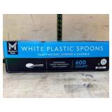 600 White Plastic Spoons