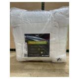8 White Bath Towels
