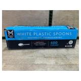 600-Count White Plastic Spoons