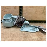 Plastic Measuring Cups and Spoons