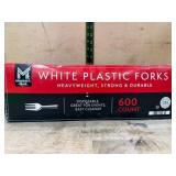 600 White Plastic Forks