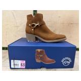 Women's Chestnut Ankle Boots, Size 6.5