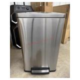 New Tramontina step tall kitchen size trash can