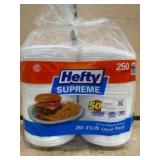 Hefty Supreme 250-Count Disposable Lunch Plates