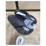 Black Unisex Sandals, Size M7/W9