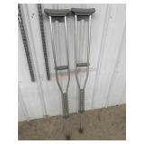 Adjustable crutches