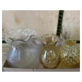 Flat of 5 light shades and globes