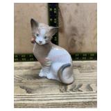 Lladro cat figure