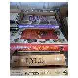 Flat of antique and collectibles guides
