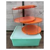Tupperware dish and two Pie racks