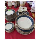 8 Plate setting of Mikasa Grande Ivory dinnerware