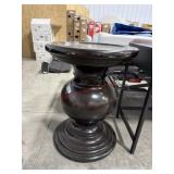 Wooden pedestal with rubber pegs for glass top no