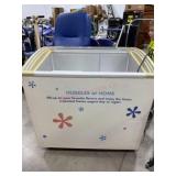 Hussman cooler. Untested. Slider tops inside