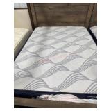 SERTA QUEEN SIZE MATRESS AND BOX SPRINGS
