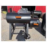 New pellet smoker with cover
