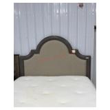 PULASKI BRISTOL KING SIZE PANEL BED, NO BEDDING