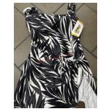 Black And White Leaf-Print Swim Dress, Medium